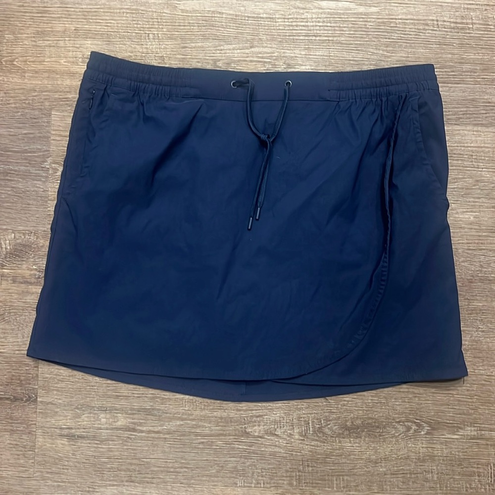 Eddie Bauer skort